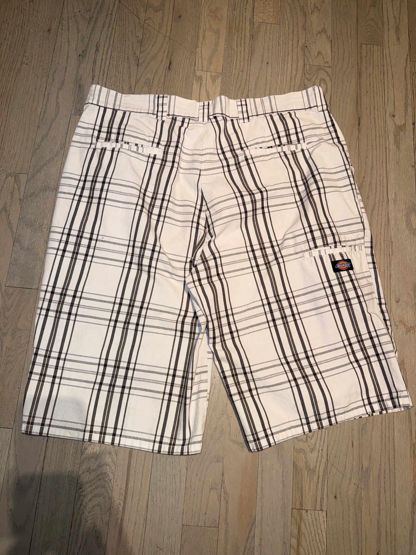 Dickies Plaid Jorts