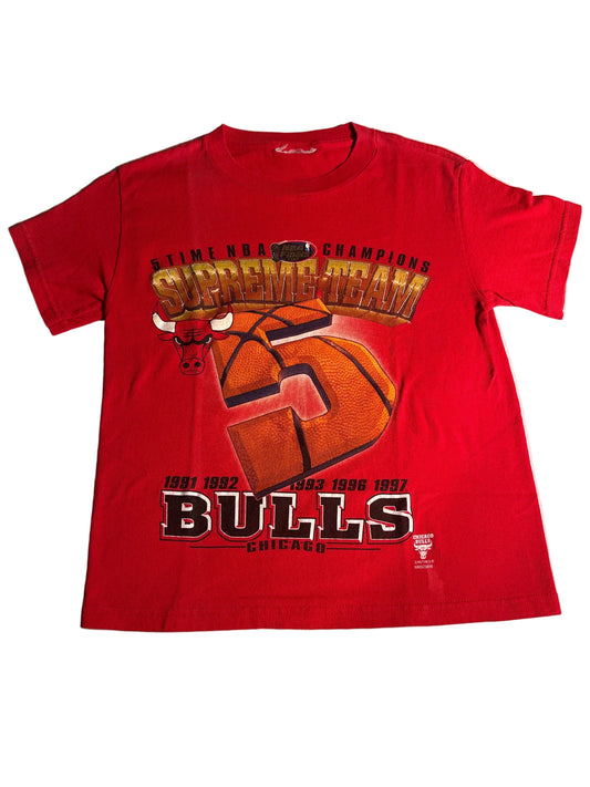 Vintage 1997 Chicago Bulls Nutmeg Mills "Supreme Team" 5-Time NBA Champions Youth T-Shirt (Ripped Tag)