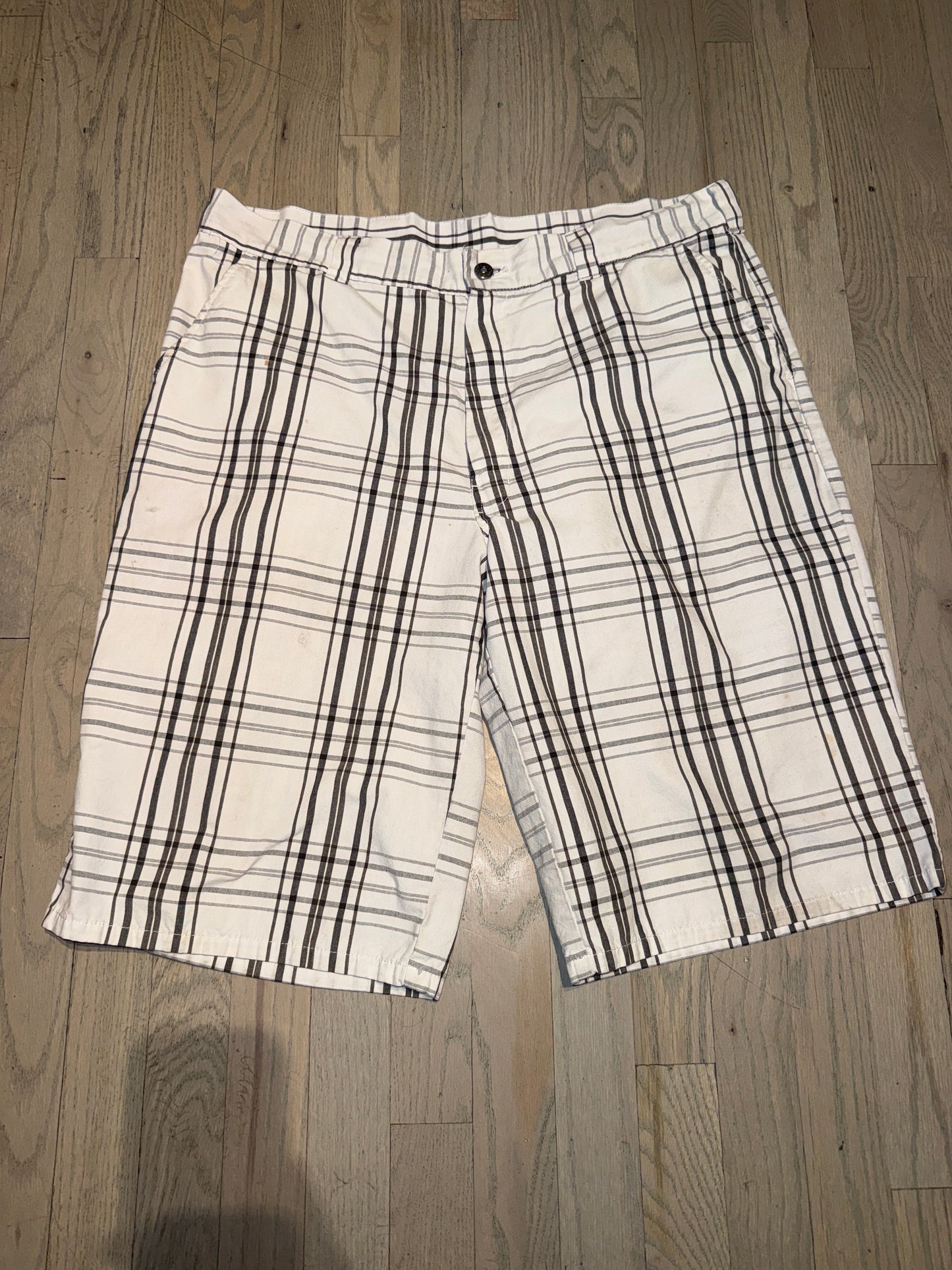 Dickies Plaid Jorts